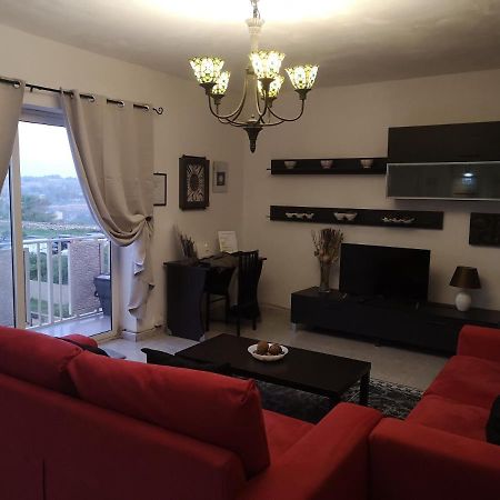 Village Corner 3 Bedroom Apartment With Garage 马尔萨斯卡拉 外观 照片