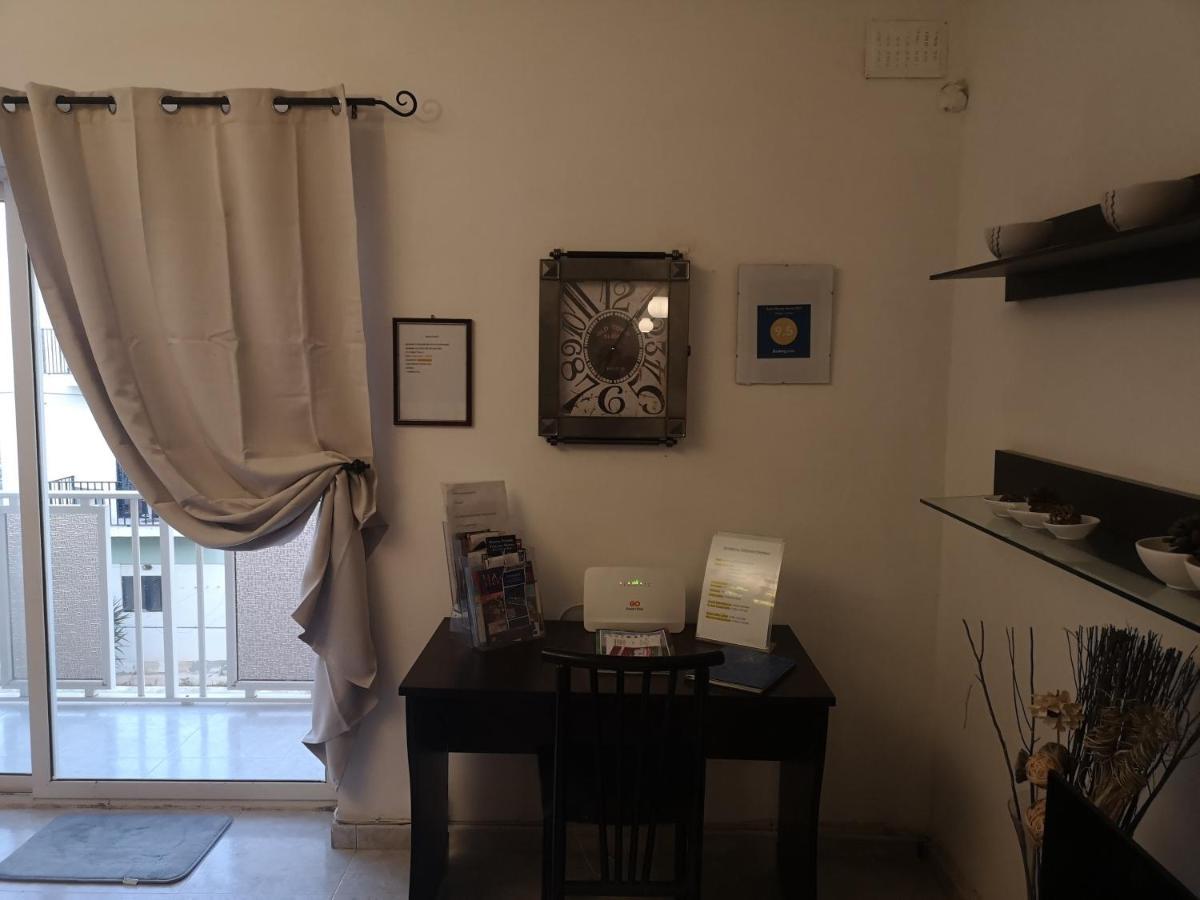 Village Corner 3 Bedroom Apartment With Garage 马尔萨斯卡拉 外观 照片